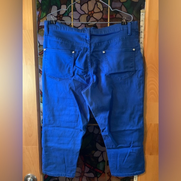 VENUS size 16 blue Capri jeans. Womens. - Picture 3 of 3
